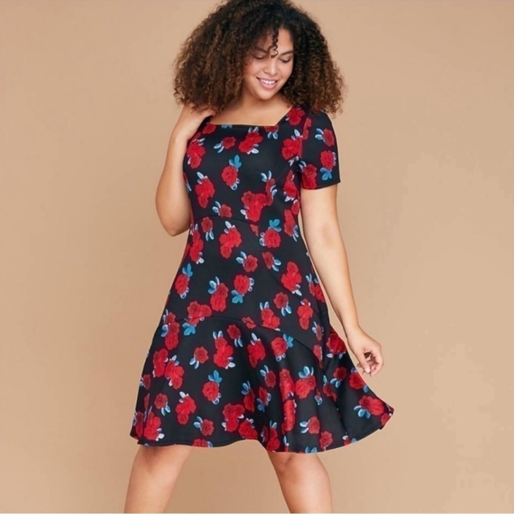 LANE BRYANT size 16 fit and flare knee length dress…new without tags! Cute!